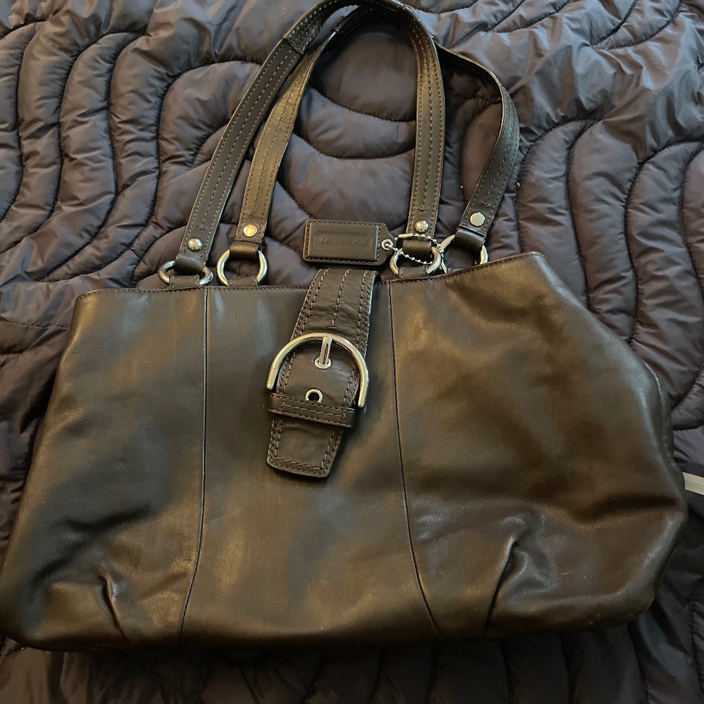Brown coach shoulder bag - soft leather